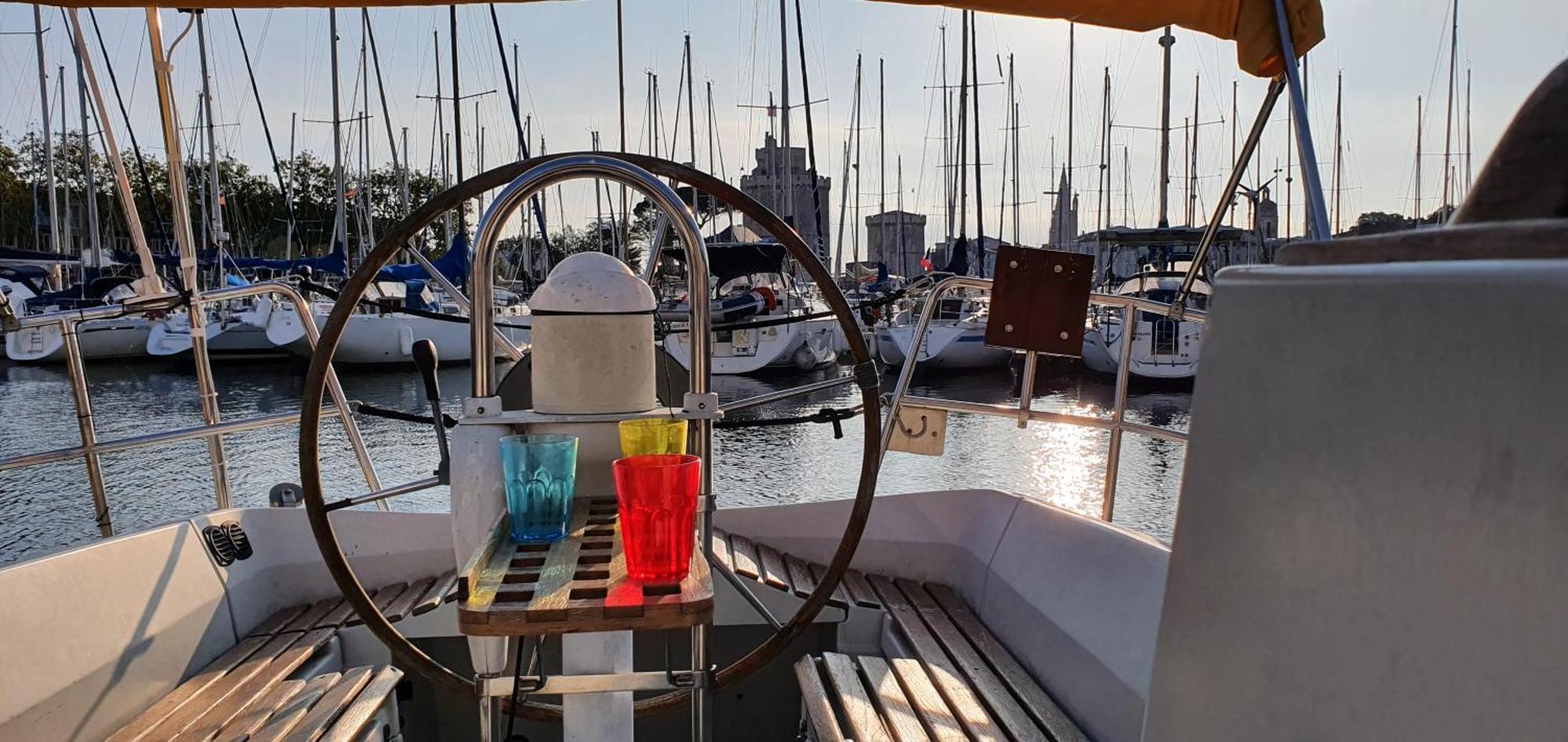 Super Castor - Sur Un Grand Voilier Chauffe Au Vieux Port By Nuits Au Port Botel La Rochelle (Charente-Maritime)